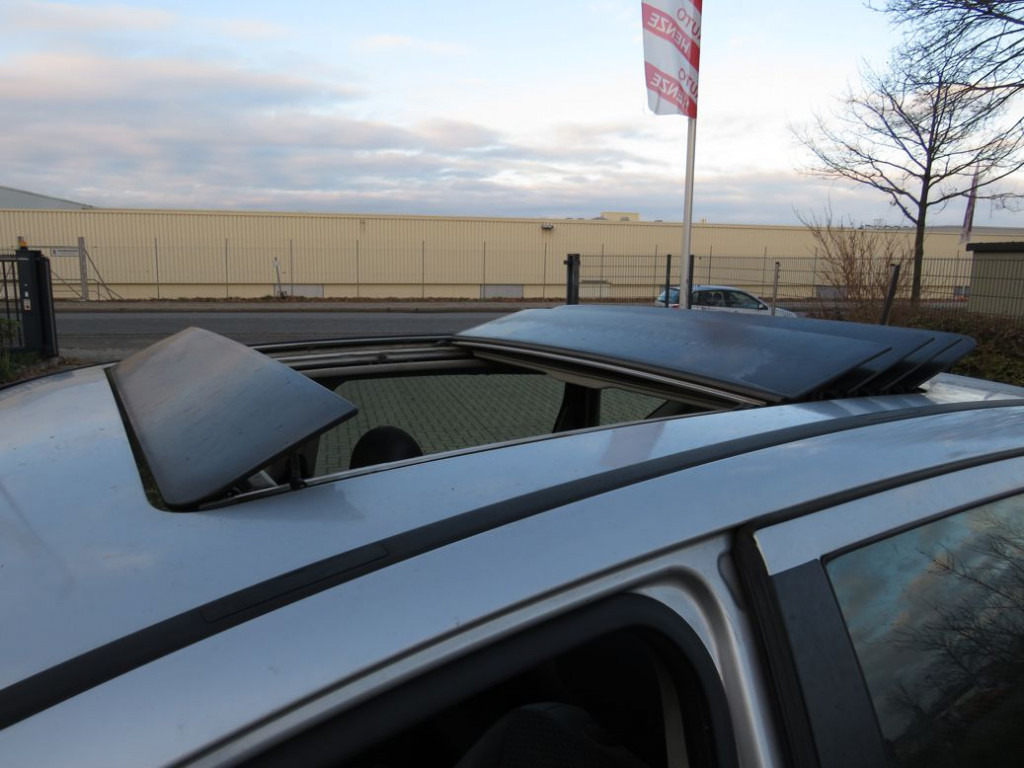 MERCEDES-BENZ A-Klasse 200 Avantgarde PKW - شاحنة: صورة 4 MERCEDES-BENZ A-Klasse 200 Avantgarde PKW - شاحنة: صورة 4