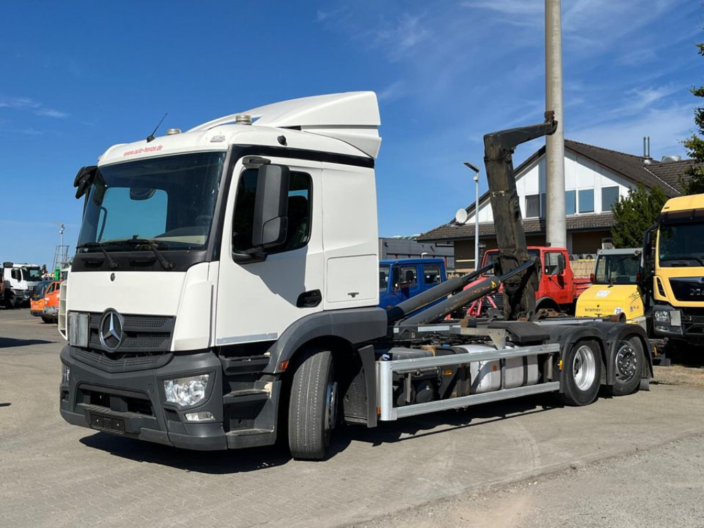 MERCEDES-BENZ Actros 2543 L 6x2 Abrollkipper MeillerLenk Lift - شاحنة ذات خطاف: صورة 1 MERCEDES-BENZ Actros 2543 L 6x2 Abrollkipper MeillerLenk Lift - شاحنة ذات خطاف: صورة 1