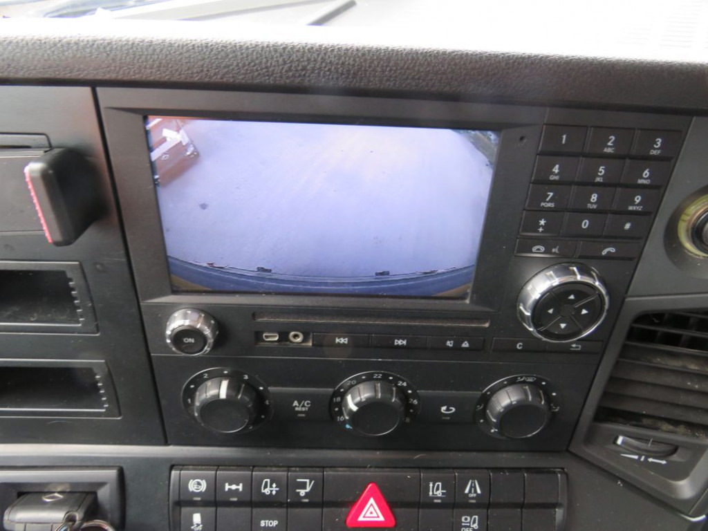 MERCEDES-BENZ Antos 1830 L nR 4x2 Standardkoffer LBW LBW 2to+Funk - شاحنة مقفلة: صورة 3 MERCEDES-BENZ Antos 1830 L nR 4x2 Standardkoffer LBW LBW 2to+Funk - شاحنة مقفلة: صورة 3