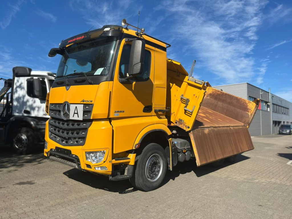 MERCEDES-BENZ Arocs 2663 6x4 3-Achs Kipper Meiller Bordmatik - شاحنة قلاب: صورة 1 MERCEDES-BENZ Arocs 2663 6x4 3-Achs Kipper Meiller Bordmatik - شاحنة قلاب: صورة 1