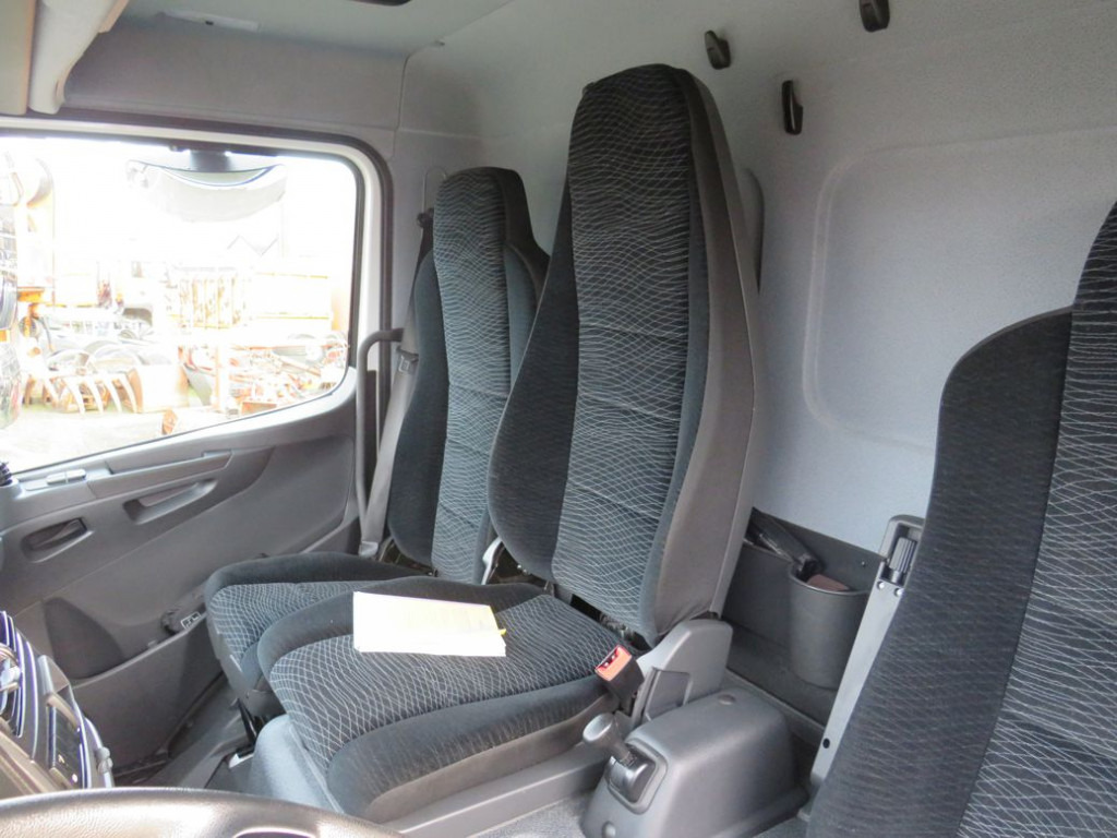 MERCEDES-BENZ Atego 818 L Pritsche LBW LBW 1 to AHK+Luftans - شاحنة ستارة جانبية: صورة 3 MERCEDES-BENZ Atego 818 L Pritsche LBW LBW 1 to AHK+Luftans - شاحنة ستارة جانبية: صورة 3