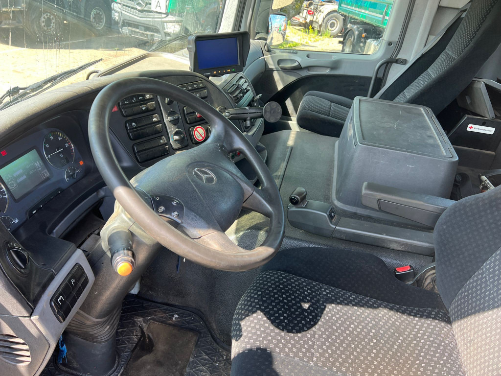 MERCEDES-BENZ Mercedes-Benz Actros Abrollkipper mit Kran 2541 L 6x2 Funk+Greiferst - شاحنة ذات خطاف, شاحنة كرين: صورة 5 MERCEDES-BENZ Mercedes-Benz Actros Abrollkipper mit Kran 2541 L 6x2 Funk+Greiferst - شاحنة ذات خطاف, شاحنة كرين: صورة 5