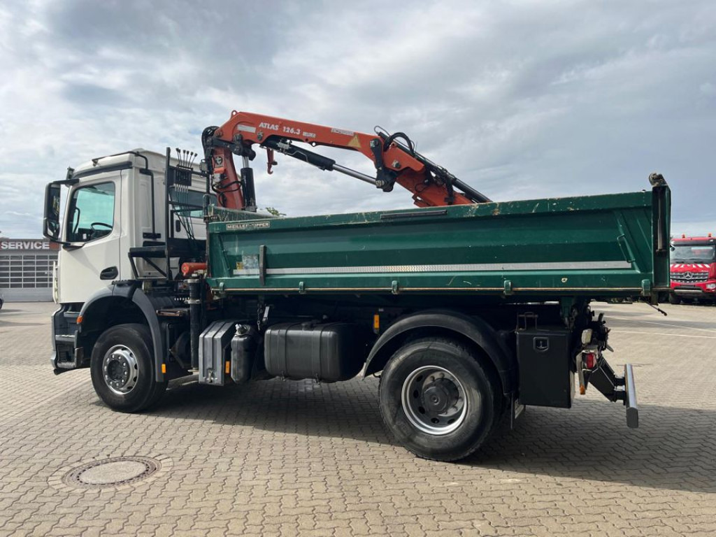 MERCEDES-BENZ Mercedes-Benz Arocs 2-Achs Kipper Kran 1835 K Atlas 126.3 - شاحنة قلاب, شاحنة كرين: صورة 3 MERCEDES-BENZ Mercedes-Benz Arocs 2-Achs Kipper Kran 1835 K Atlas 126.3 - شاحنة قلاب, شاحنة كرين: صورة 3