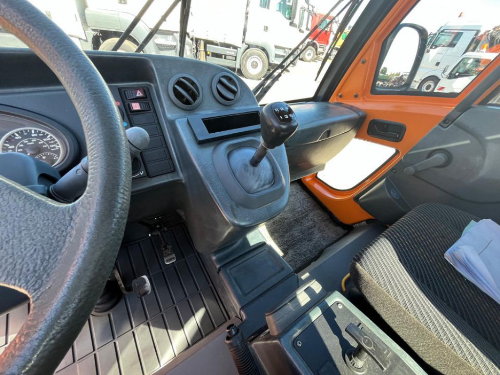 MULTICAR FUMO M30 Saug + Spülwagen - شاحنة الشفط: صورة 4 MULTICAR FUMO M30 Saug + Spülwagen - شاحنة الشفط: صورة 4