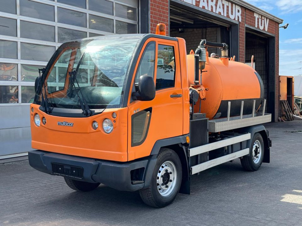 MULTICAR FUMO M30 Saug + Spülwagen - شاحنة الشفط: صورة 1 MULTICAR FUMO M30 Saug + Spülwagen - شاحنة الشفط: صورة 1