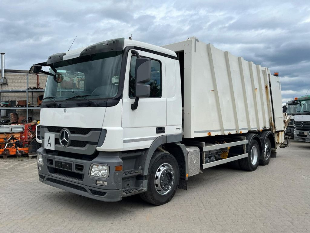 Mercedes-Benz Actros 2532 L 6x2 Müllwagen Faun Powerpress 25m³ - شاحنة النفايات: صورة 1 Mercedes-Benz Actros 2532 L 6x2 Müllwagen Faun Powerpress 25m³ - شاحنة النفايات: صورة 1