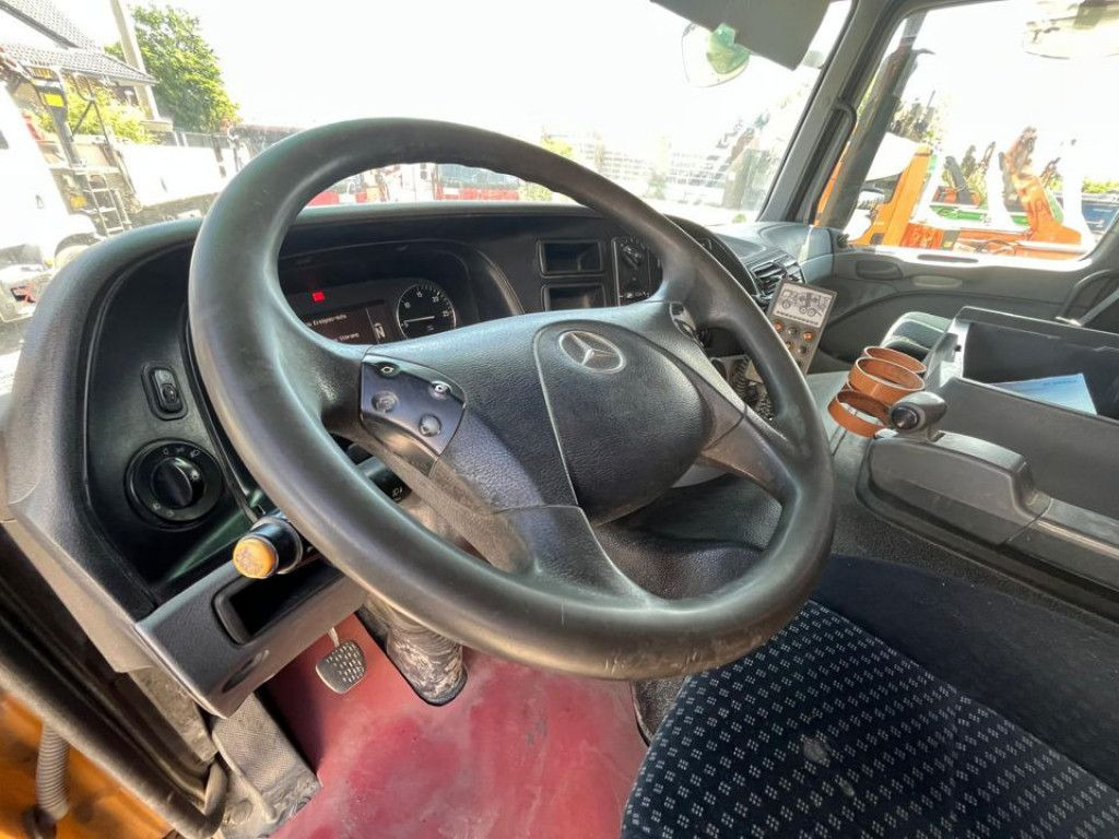 Mercedes-Benz Actros 3241 B 8x4 Betonmischer Liebherr, Deutsc - شاحنة ذات خطاف: صورة 5 Mercedes-Benz Actros 3241 B 8x4 Betonmischer Liebherr, Deutsc - شاحنة ذات خطاف: صورة 5
