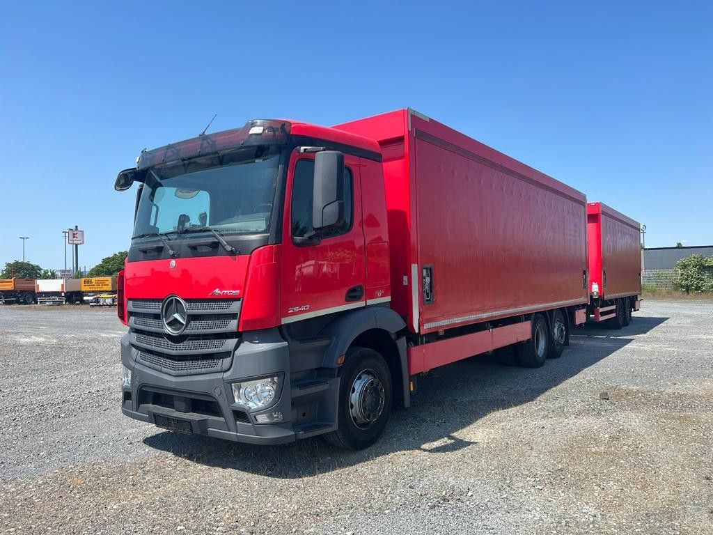 Mercedes-Benz Antos 2540 L 6x2 Pritsche LBW Getränke 8,2m, 2to - شاحنة ستارة: صورة 1 Mercedes-Benz Antos 2540 L 6x2 Pritsche LBW Getränke 8,2m, 2to - شاحنة ستارة: صورة 1