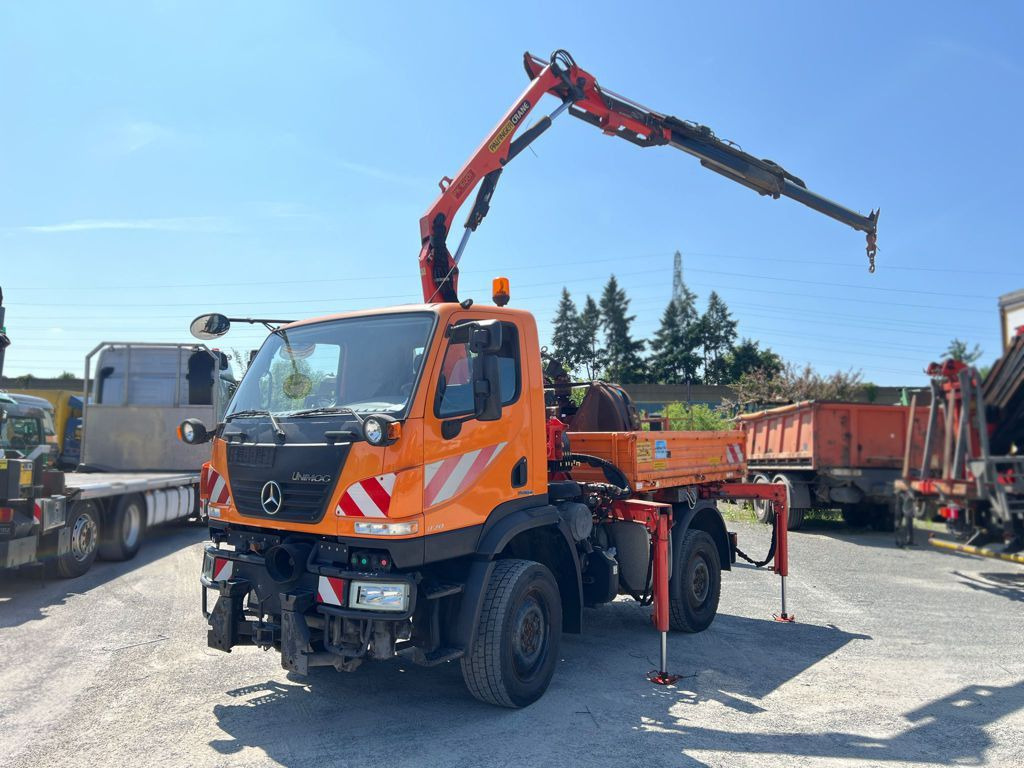 Mercedes-Benz Unimog U20 2-Achs Allradkipper Kran Palfinger Kr - شاحنة قلاب, شاحنة كرين: صورة 1 Mercedes-Benz Unimog U20 2-Achs Allradkipper Kran Palfinger Kr - شاحنة قلاب, شاحنة كرين: صورة 1