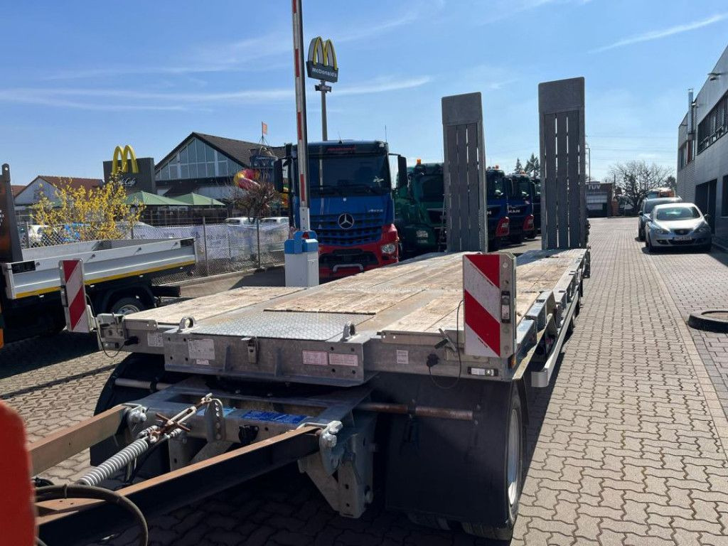 Müller-Mitteltal Tiefladeanhänger T 3 Profi 30,0 Tiefladeranhänge - مقطورة مسطحة منخفضة: صورة 1 Müller-Mitteltal Tiefladeanhänger T 3 Profi 30,0 Tiefladeranhänge - مقطورة مسطحة منخفضة: صورة 1