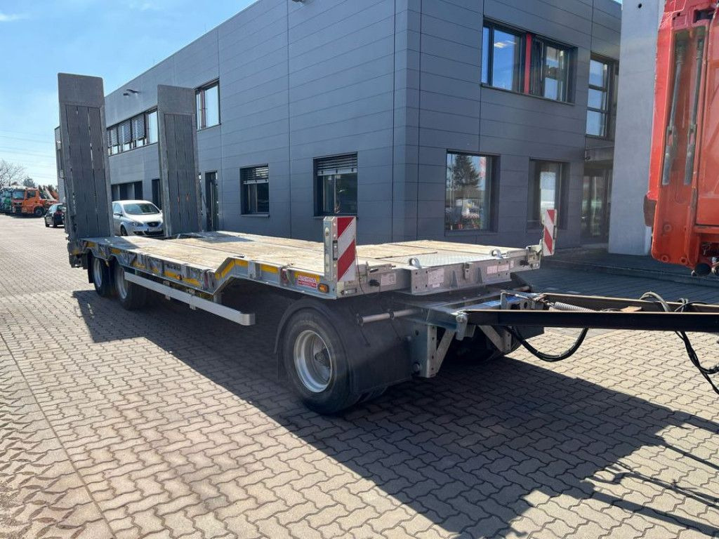 Müller-Mitteltal Tiefladeanhänger T 3 Profi 30,0 Tiefladeranhänge - مقطورة مسطحة منخفضة: صورة 4 Müller-Mitteltal Tiefladeanhänger T 3 Profi 30,0 Tiefladeranhänge - مقطورة مسطحة منخفضة: صورة 4