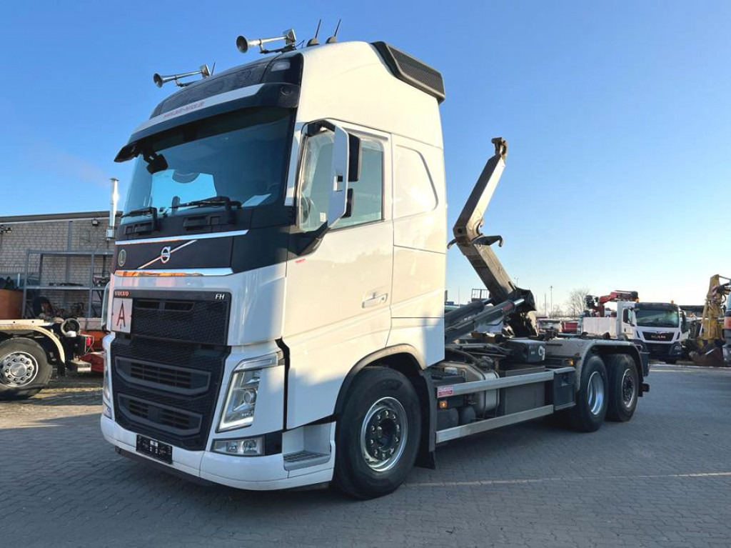 VOLVO (S) Truck FH 500 6x2 Abrollkipper Funkfernbedienung - شاحنة ذات خطاف: صورة 1 VOLVO (S) Truck FH 500 6x2 Abrollkipper Funkfernbedienung - شاحنة ذات خطاف: صورة 1