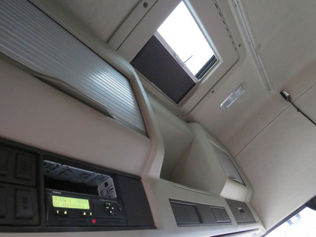 VOLVO (S) Truck FM 380 Pritsche LBW LBW 2to Tautli.+Edscha - شاحنة ستارة: صورة 3 VOLVO (S) Truck FM 380 Pritsche LBW LBW 2to Tautli.+Edscha - شاحنة ستارة: صورة 3