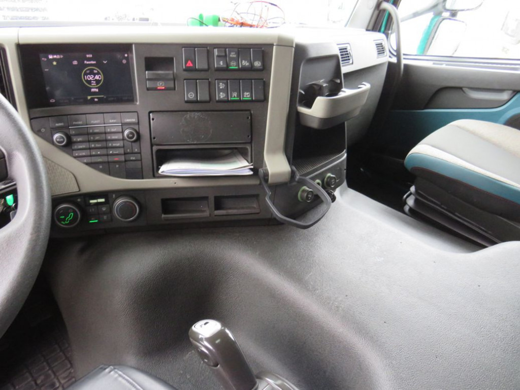 VOLVO (S) Truck FM 380 Pritsche LBW LBW 2to Tautli.+Edscha - شاحنة ستارة: صورة 2 VOLVO (S) Truck FM 380 Pritsche LBW LBW 2to Tautli.+Edscha - شاحنة ستارة: صورة 2