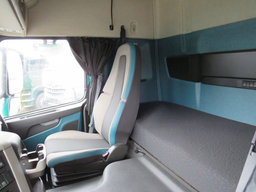 VOLVO (S) Truck FM 380 Pritsche LBW LBW 2to Tautli.+Edscha - شاحنة ستارة: صورة 5 VOLVO (S) Truck FM 380 Pritsche LBW LBW 2to Tautli.+Edscha - شاحنة ستارة: صورة 5