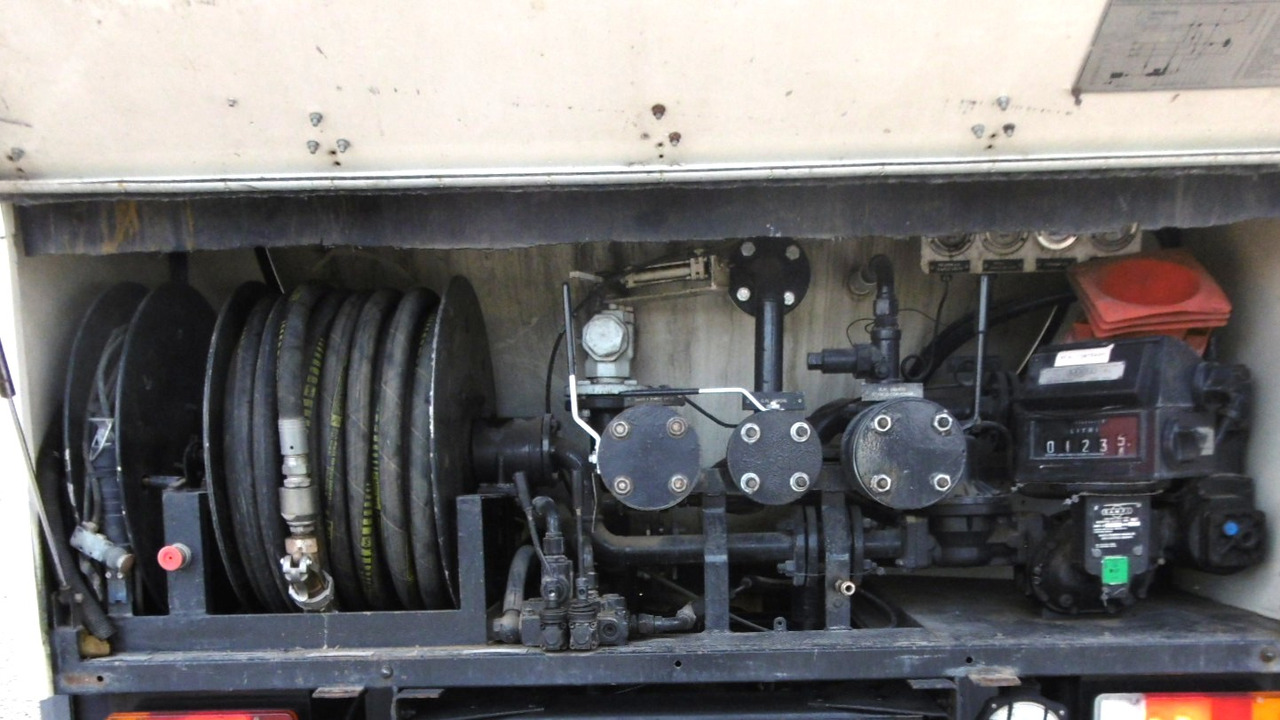 IVECO 130.24 LPG GAS Tank - شاحنة صهريج: صورة 3 IVECO 130.24 LPG GAS Tank - شاحنة صهريج: صورة 3