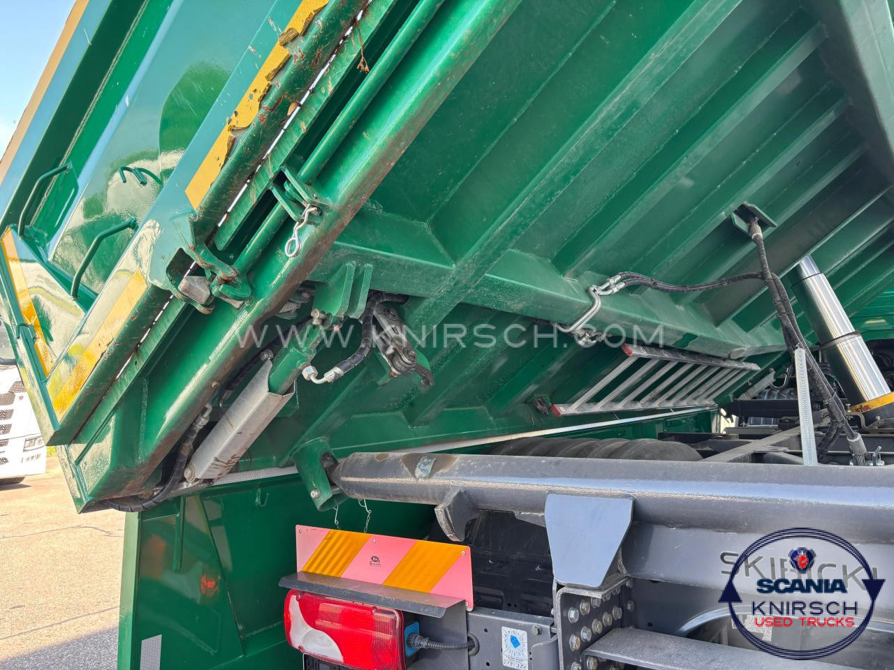SCANIA P280B4x2HZ 3-Seiten Kipper / Bordmatic / HYVA - شاحنة قلاب: صورة 2 SCANIA P280B4x2HZ 3-Seiten Kipper / Bordmatic / HYVA - شاحنة قلاب: صورة 2