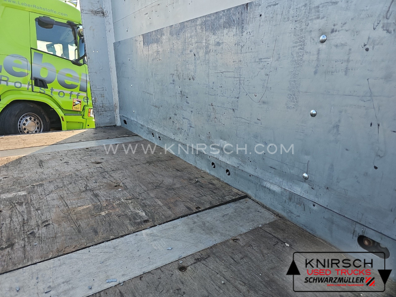 SCHWARZMUELLER J-3A-80 Plateausattel - مقطورات مسطحة: صورة 3 SCHWARZMUELLER J-3A-80 Plateausattel - مقطورات مسطحة: صورة 3