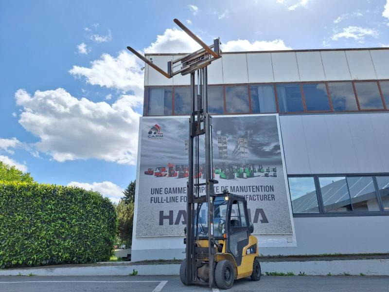 رافعة شوكية تعمل بالغاز Caterpillar GP25NTD: صورة 7