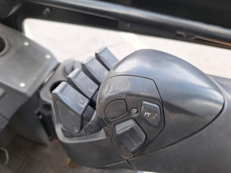 رافعة شوكية تعمل بالغاز Caterpillar GP25NTD: صورة 16