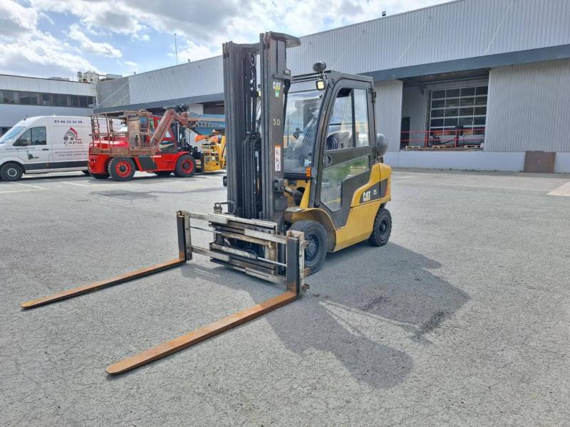 رافعة شوكية تعمل بالغاز Caterpillar GP25NTD: صورة 18