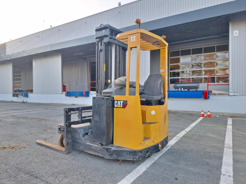 Caterpillar NRM20K - شاحنة مناولة بأربعة اتجاهات: صورة 4 Caterpillar NRM20K - شاحنة مناولة بأربعة اتجاهات: صورة 4