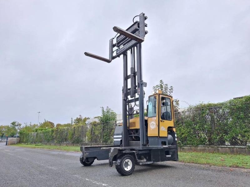 Combilift C8000-15 - شاحنة مناولة بأربعة اتجاهات: صورة 2 Combilift C8000-15 - شاحنة مناولة بأربعة اتجاهات: صورة 2