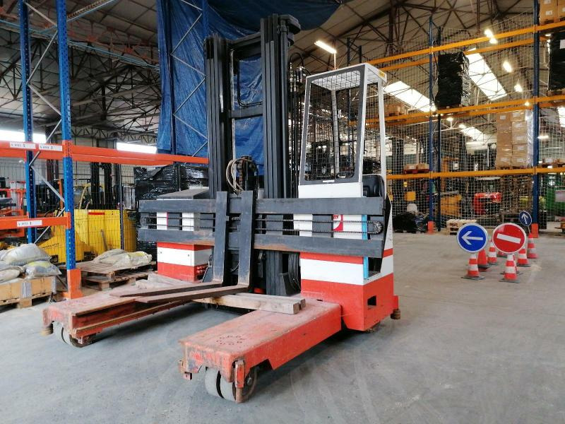 Combilift ESA30 - شاحنة مناولة بأربعة اتجاهات: صورة 2 Combilift ESA30 - شاحنة مناولة بأربعة اتجاهات: صورة 2