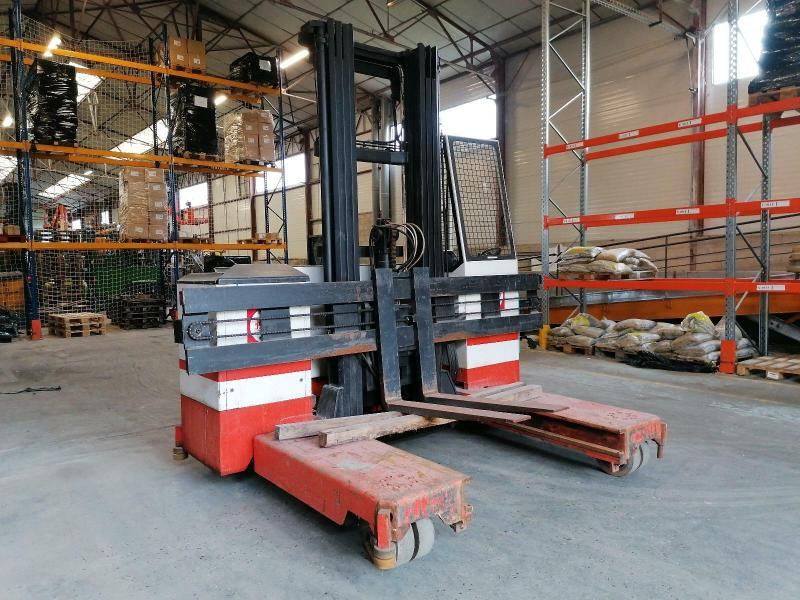 Combilift ESA30 - شاحنة مناولة بأربعة اتجاهات: صورة 1 Combilift ESA30 - شاحنة مناولة بأربعة اتجاهات: صورة 1