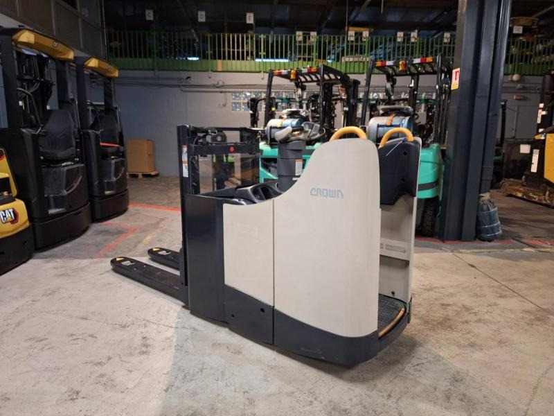 Crown DT3040 - آلة التكديس: صورة 5 Crown DT3040 - آلة التكديس: صورة 5