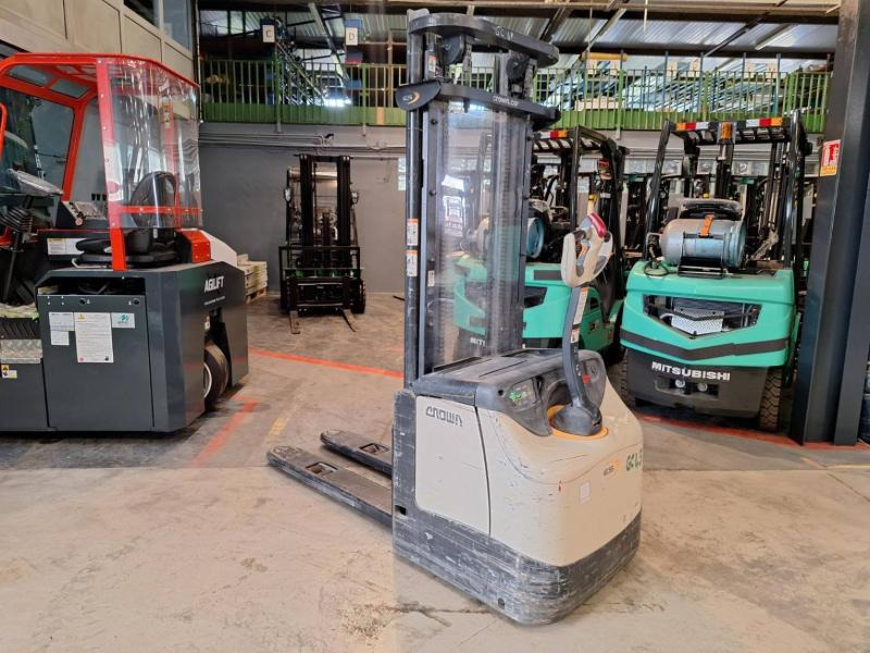 Crown ES4000-1.6 - آلة التكديس: صورة 5 Crown ES4000-1.6 - آلة التكديس: صورة 5