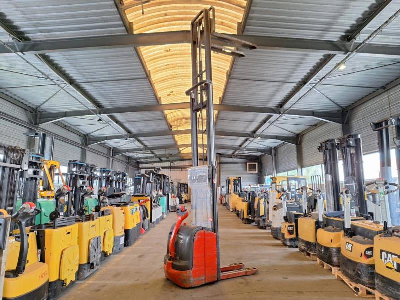 آلة التكديس Fenwick L16: صورة 15