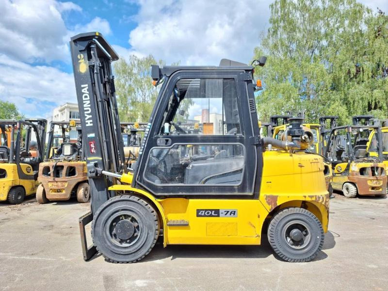 Hyundai 40L-7A - رافعة شوكية تعمل بالغاز: صورة 4 Hyundai 40L-7A - رافعة شوكية تعمل بالغاز: صورة 4