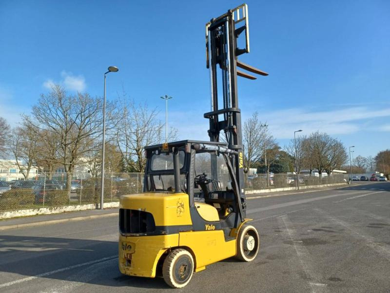 رافعة شوكية ديزل Yale GDC70VX: صورة 7