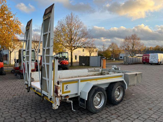 Blomenröhr 552/6900 Tieflader, Rampen, 6,9 to. zGG, TÜV neu - مقطورة مسطحة منخفضة: صورة 4 Blomenröhr 552/6900 Tieflader, Rampen, 6,9 to. zGG, TÜV neu - مقطورة مسطحة منخفضة: صورة 4