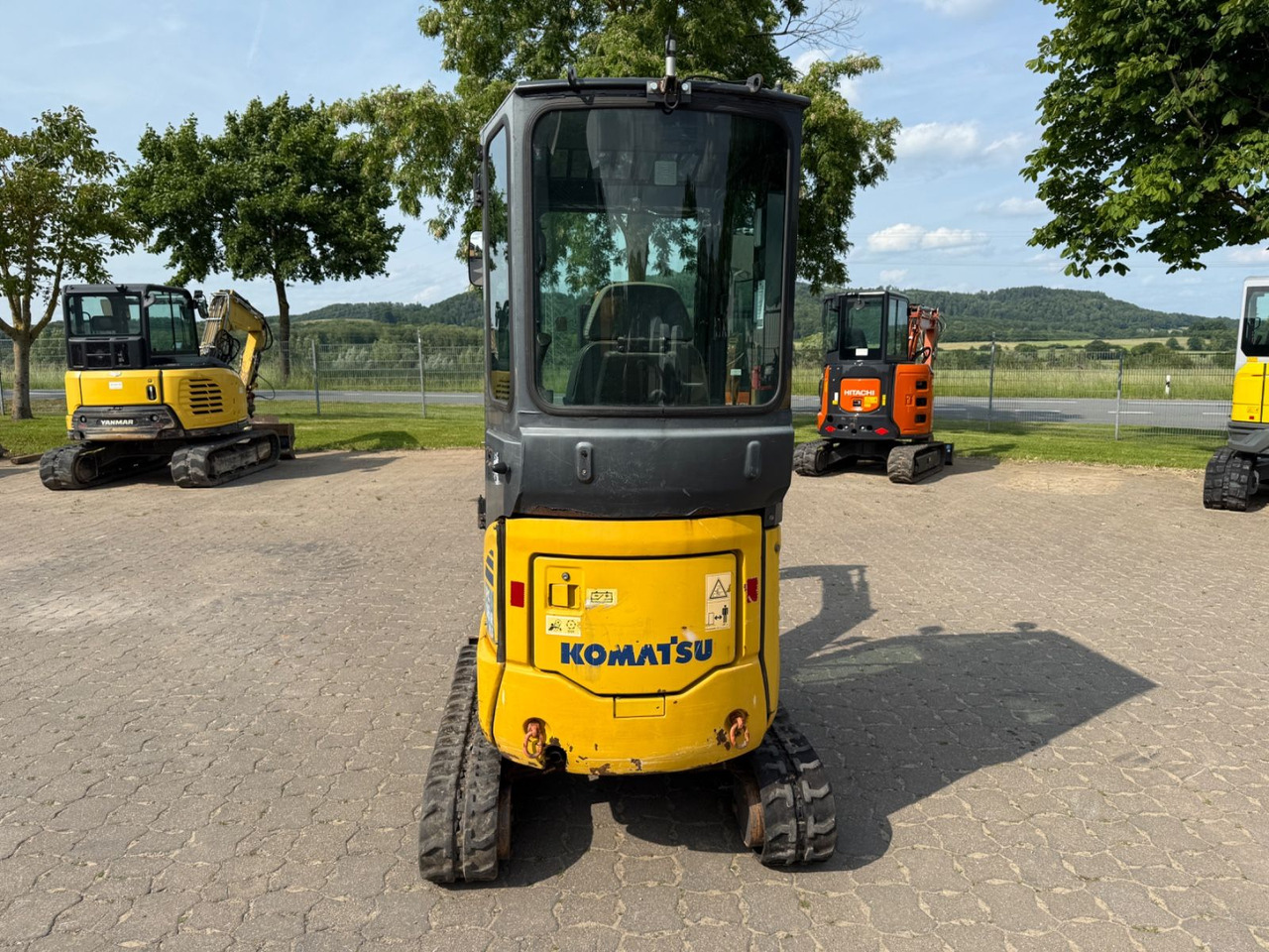 Komatsu PC 16R-3HS, Bj 17, 2210 BH, Tilt mit HS01, GL - حفارة مُصَّغرة: صورة 5 Komatsu PC 16R-3HS, Bj 17, 2210 BH, Tilt mit HS01, GL - حفارة مُصَّغرة: صورة 5