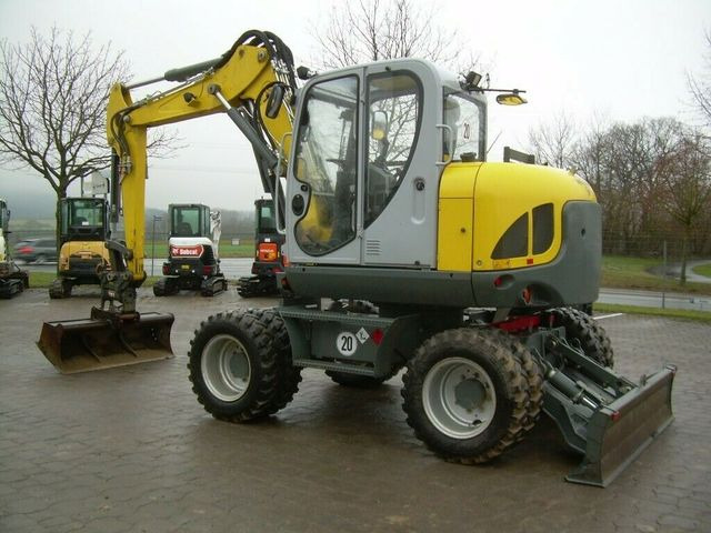 Wacker EW 100, Bj 20, 1750 BH, VA, Powertilt HS08, GL Wacker EW 100, Bj 20, 1750 BH, VA, Powertilt HS08, GL - حفارة دولاب: صورة 2 Wacker EW 100, Bj 20, 1750 BH, VA, Powertilt HS08, GL Wacker EW 100, Bj 20, 1750 BH, VA, Powertilt HS08, GL - حفارة دولاب: صورة 2