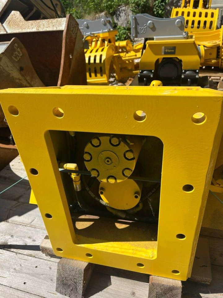 Epiroc Betonabbruchzange CB950 - مقص الهدم - آلات البناء: صورة 3 Epiroc Betonabbruchzange CB950 - مقص الهدم - آلات البناء: صورة 3