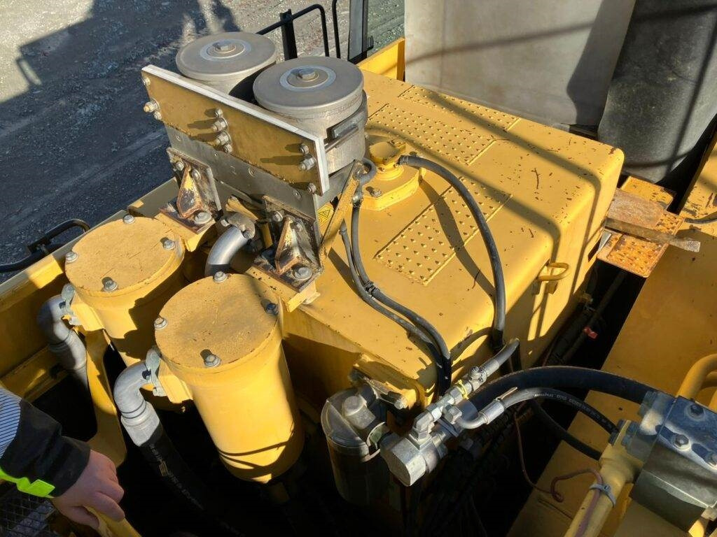 Komatsu PC1250-8 - حفار زحاف: صورة 5 Komatsu PC1250-8 - حفار زحاف: صورة 5