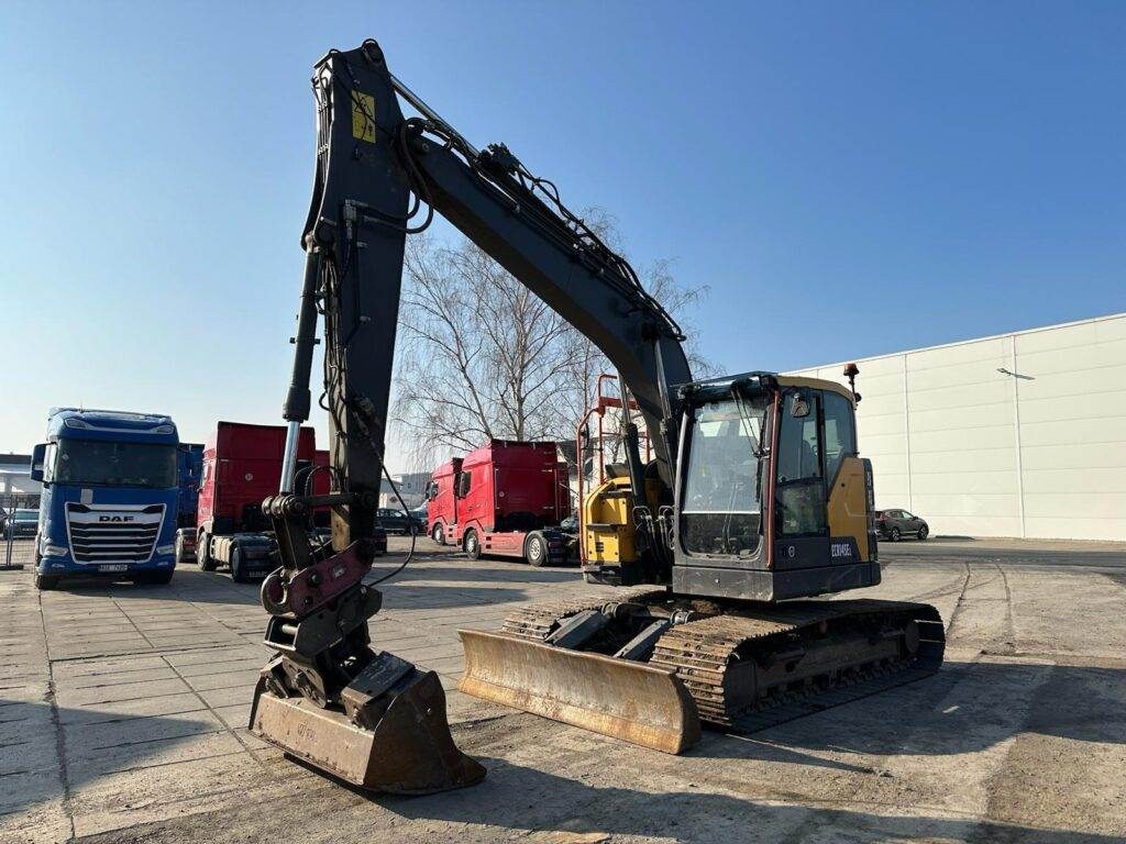 Volvo ECR145EL - حفار زحاف: صورة 4 Volvo ECR145EL - حفار زحاف: صورة 4