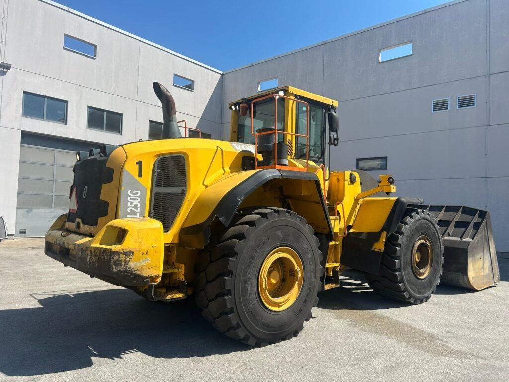 Volvo L250G - اللودر بعجل: صورة 2 Volvo L250G - اللودر بعجل: صورة 2