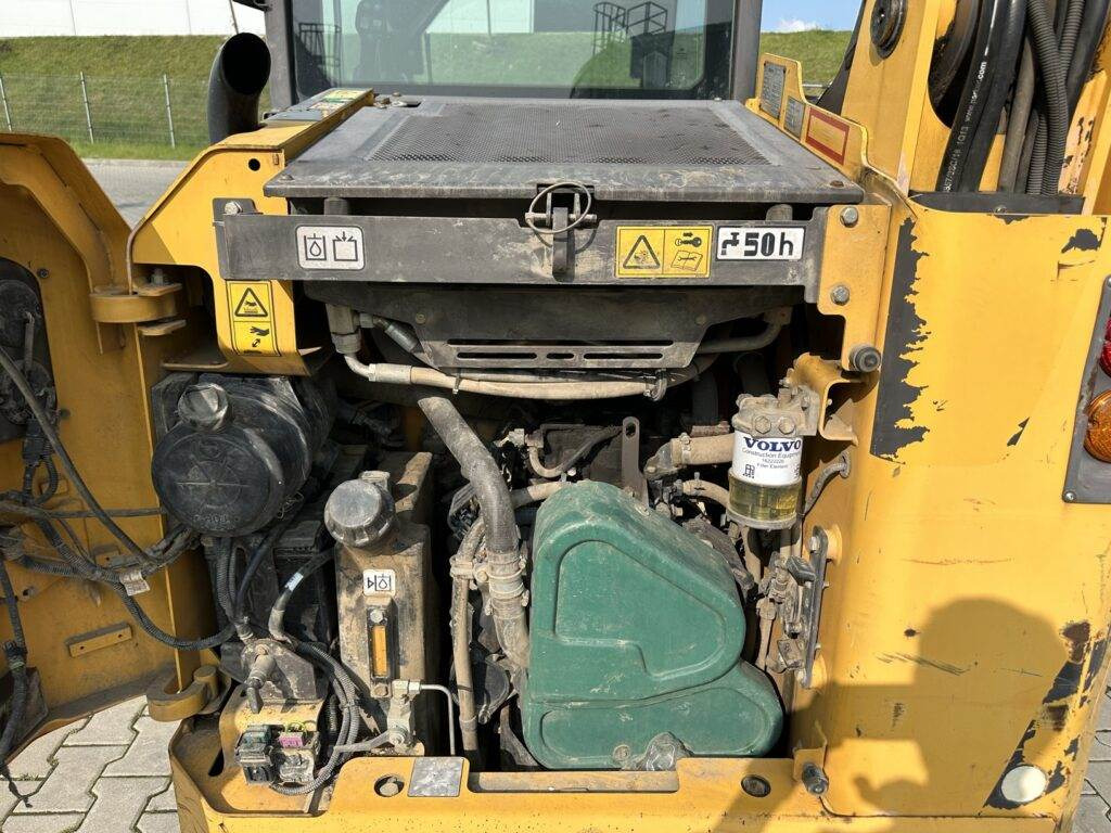 Volvo MC70C - شيول صغير: صورة 5 Volvo MC70C - شيول صغير: صورة 5