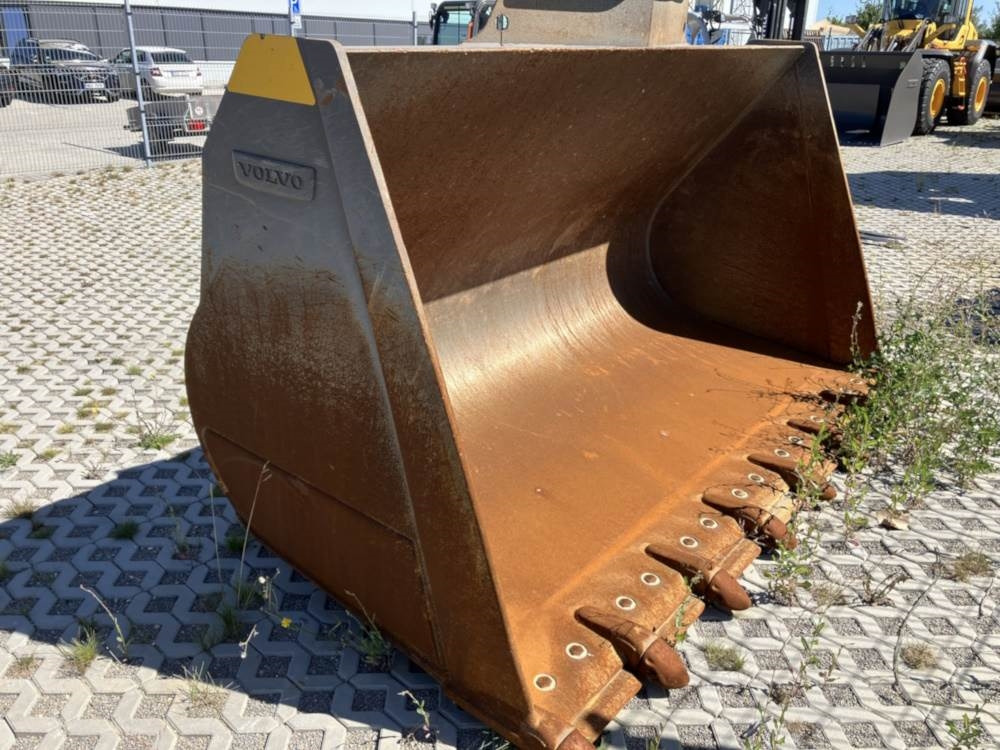 Volvo Schaufel mit Zähnen - Festanbau - بكت: صورة 1 Volvo Schaufel mit Zähnen - Festanbau - بكت: صورة 1