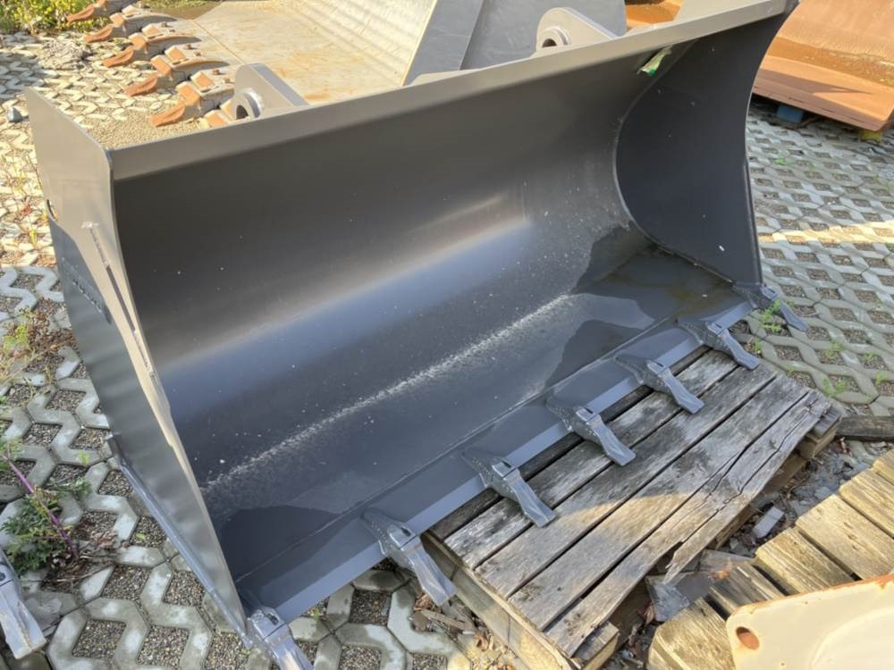Volvo Schaufel mit Zähnen TPV - بكت: صورة 1 Volvo Schaufel mit Zähnen TPV - بكت: صورة 1