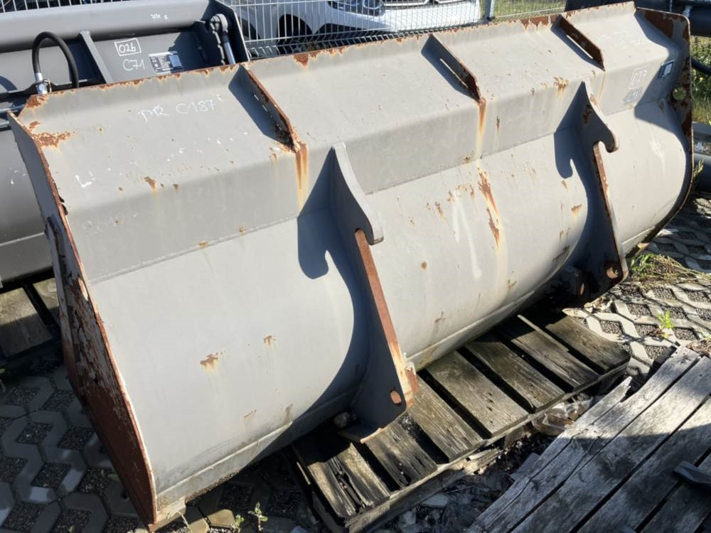 Volvo Schaufel mit Zähnen TPZ - بكت: صورة 2 Volvo Schaufel mit Zähnen TPZ - بكت: صورة 2