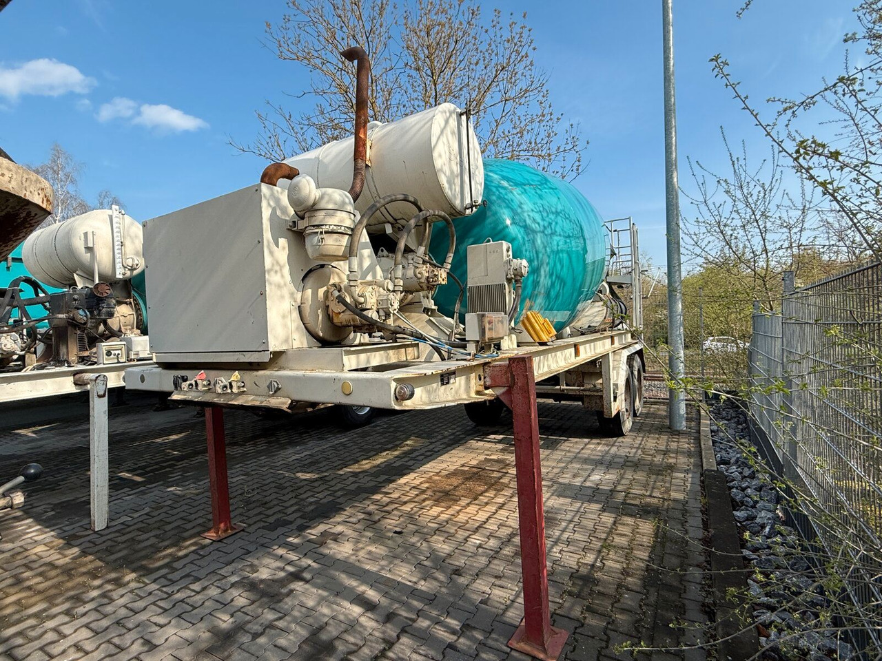 Betonmischer-Auflieger Stetter 10 m³ mit Motor - شاحنة خلاطة خرسانة: صورة 3 Betonmischer-Auflieger Stetter 10 m³ mit Motor - شاحنة خلاطة خرسانة: صورة 3