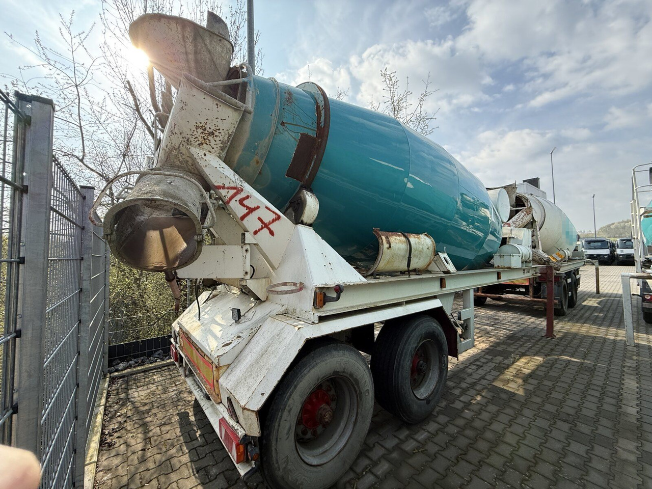 Betonmischer-Auflieger Stetter 10 m³ mit Motor - شاحنة خلاطة خرسانة: صورة 2 Betonmischer-Auflieger Stetter 10 m³ mit Motor - شاحنة خلاطة خرسانة: صورة 2