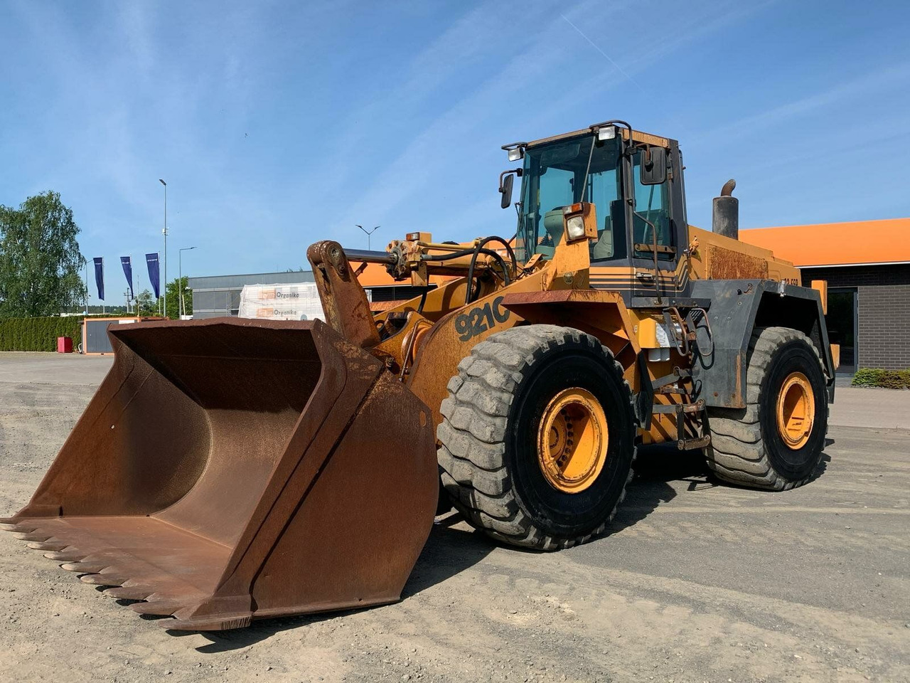 CASE 921C Radlader 25,5 Ton *Schaufel 4.1 m³ - اللودر بعجل: صورة 1 CASE 921C Radlader 25,5 Ton *Schaufel 4.1 m³ - اللودر بعجل: صورة 1