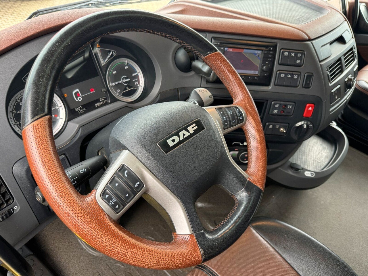 شاحنة قطع الأشجار, شاحنة كرين DAF XF 530 6x2 Holztransport Kran PENZ 15Z9.50 *Anh.: صورة 20
