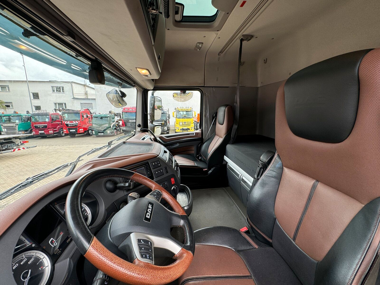 شاحنة قطع الأشجار, شاحنة كرين DAF XF 530 6x2 Holztransport Kran PENZ 15Z9.50 *Anh.: صورة 22